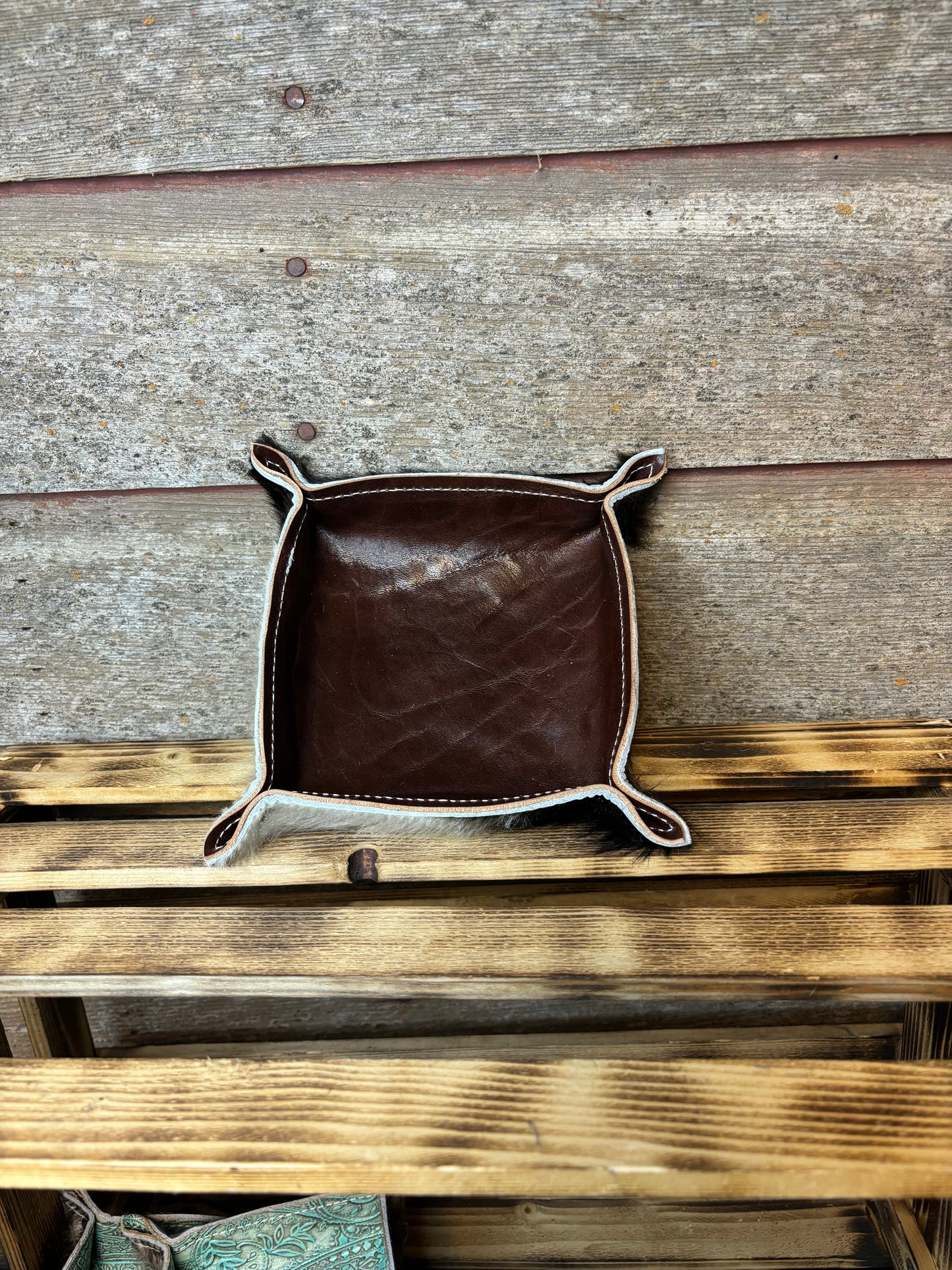 HAIR ON HIDE AND SMOOTH BROWN LEATHER VALET TRAY